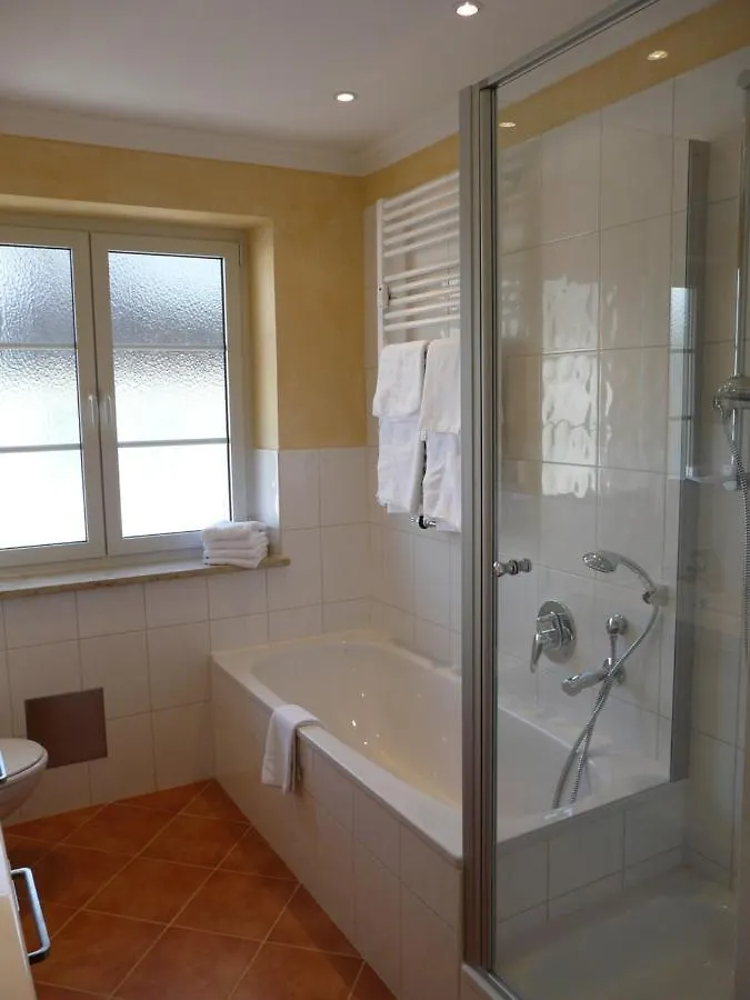Hotel Roter Hahn - Bed&Breakfast Garmisch-Partenkirchen