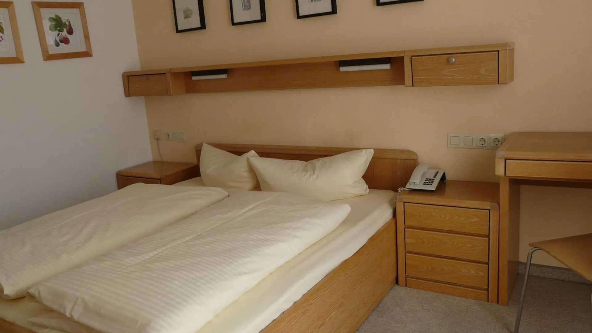 Hotel Roter Hahn - Bed&Breakfast Garmisch-Partenkirchen