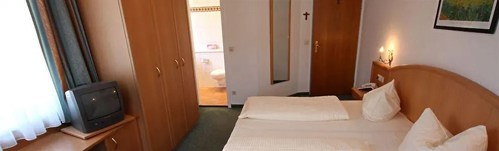 Hotel Roter Hahn - Bed&Breakfast Garmisch-Partenkirchen 3*,  Deutschland