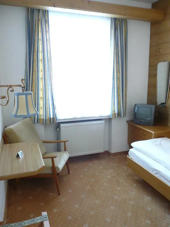 Hotel Roter Hahn - Bed&Breakfast Garmisch-Partenkirchen Deutschland